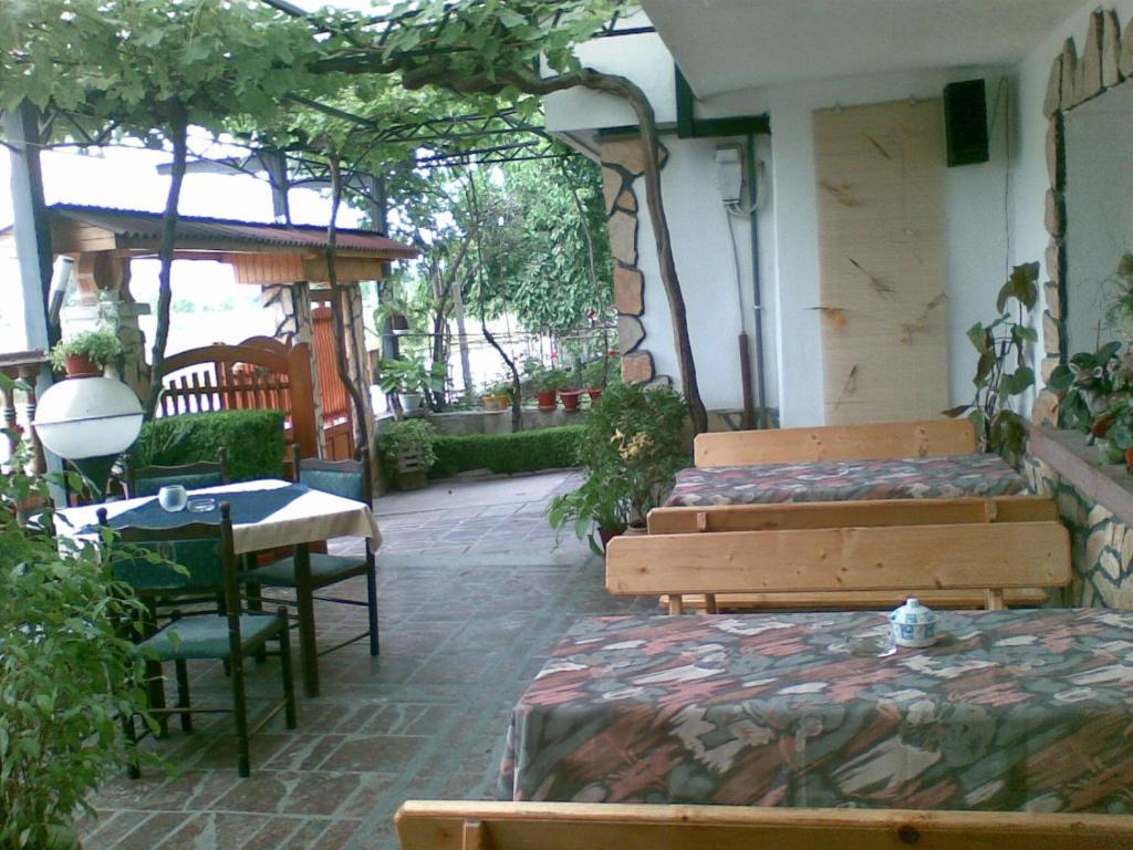 Family Hotel Natalis Hiszarja Kültér fotó